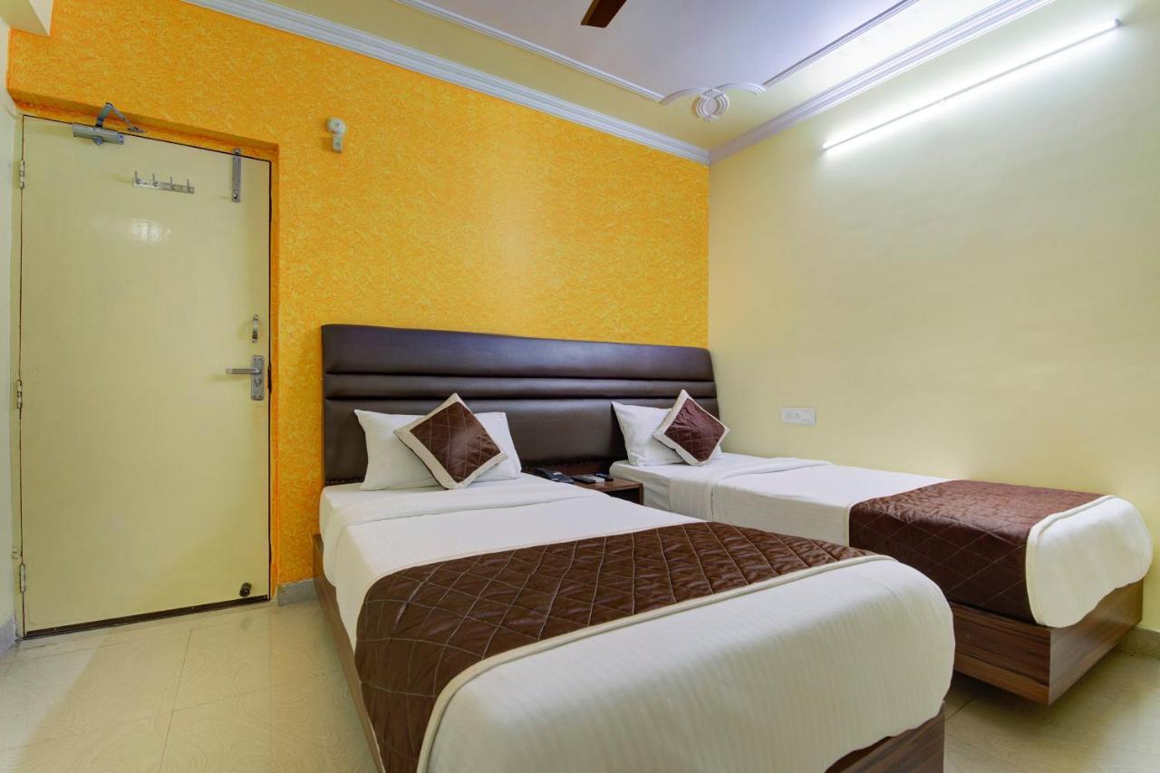 Oyo 9209 Hotel Garden Villa Патна Екстериор снимка