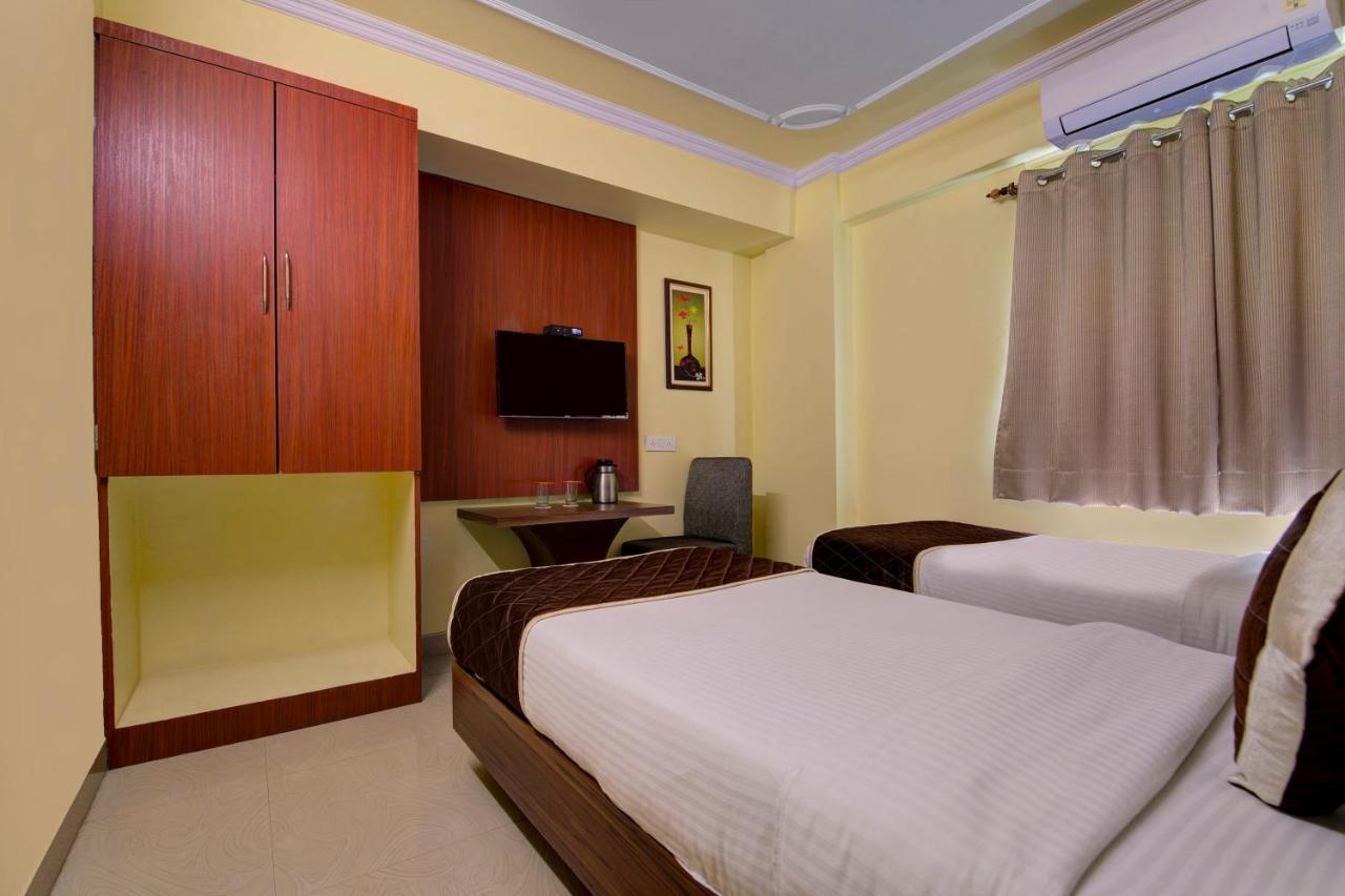 Oyo 9209 Hotel Garden Villa Патна Екстериор снимка
